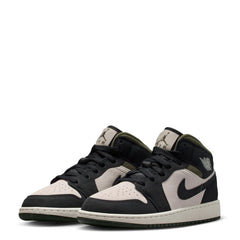 AJ 1 Mid -Youth